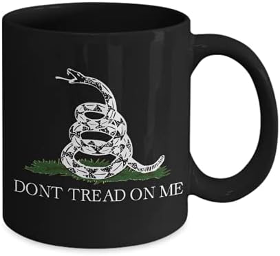 Não pise em mim a caneca de bandeira para o libertário conservador republicano Rattlesnake político engraçado 11 ou 15 onças. Xícara de chá de café em cerâmica preta para homens mulheres