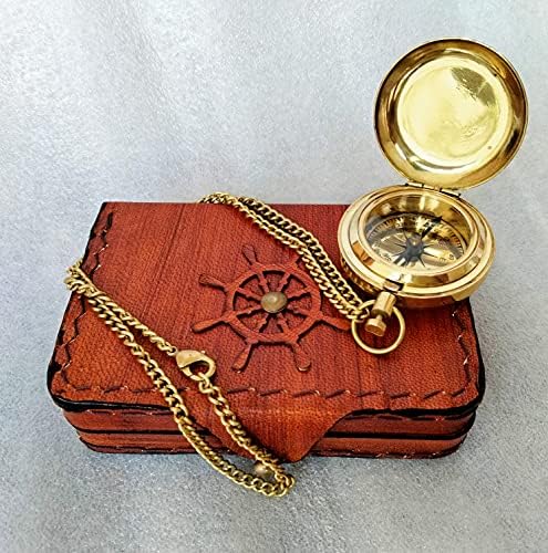Cadeia de bússola de bolso de latão com design de rodas Caixa de couro marrom Caixa náutica Direcional Compass Antique Navigação