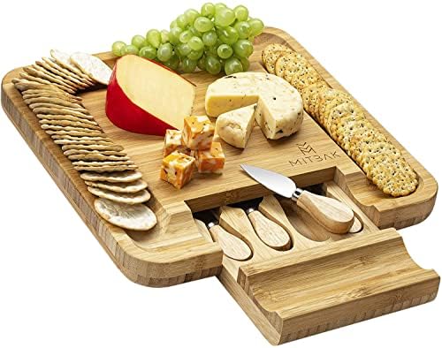 Bandeja de placa de charcutaria de mitbak com 4 facas de queijo | Placa de queijos de bambu que serve bandeja | Plates de tábua de cortar grande presente para o Natal, Ação de Graças | 13 x 13 x 1,5 polegadas