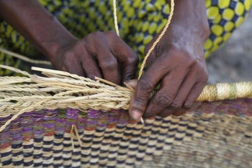 Fair Trade Gana Bolga Africano Casquete de mercado grande 18-18,5 de todos os anos, 80676