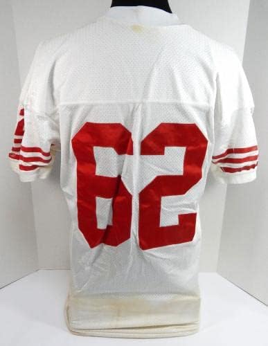 No final dos anos 80, no início dos anos 90, o jogo San Francisco 49ers #62 usou camisa branca 52 735 - Jerseys não assinada da NFL usada