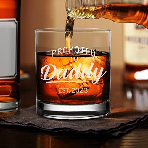 Neenonex promoveu a papai estro 2023 anúncio de gravidez Pai para ser presente novo Padres Whisky Glass