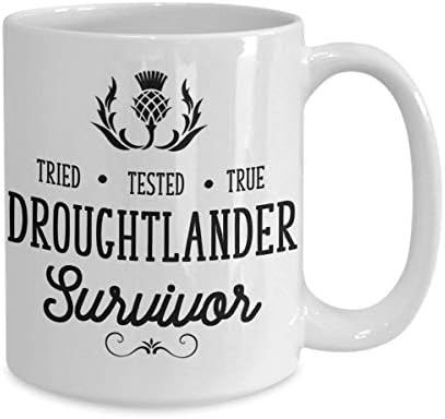 Paródia de Selviving Survivor de Survivor de Drectlander para Fã de Outlander por seu engraçado 11 ou 15 onças. Série de TV Scottish Highlander White Ceramic Coffee Charp Cup para homens Mulheres sua amiga Ideia de aniversário de Natal