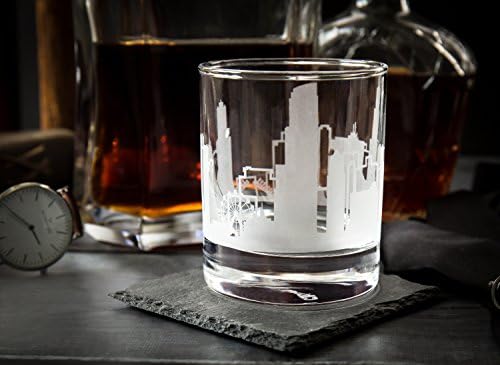 Greenline Goods Skyline gravado em Chicago Whisky Glasses Gift | Tumbler antiquado - para os amantes de Chicago - acessórios