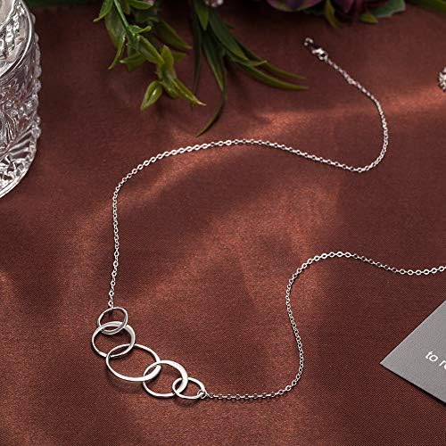 Outro colar de 50 anos de aniversário de 50 anos para mulheres, colar de círculo de prata esterlina para ela, 5 anéis por 5 décadas idéias de presentes de jóias