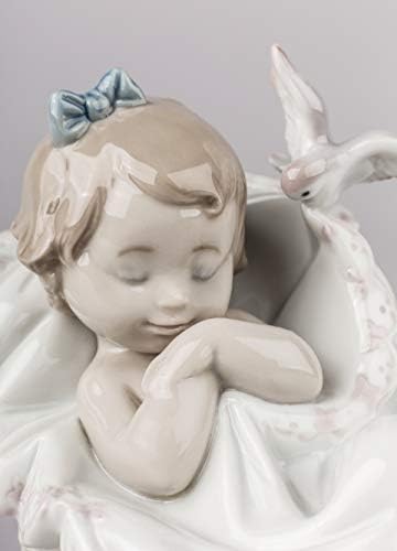 Lladró Sonhos reconfortantes figuras. Figura de bebê porcelana.