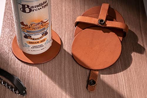 Alta Andina Round Coasters de couro | Conjunto de 4 montanhas -russas de bebidas | Suporte simples de montanha -russa Snap | Grãos cheios, couro bronzeado vegetal - durável e absorvente