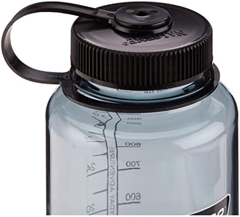 Nalgene Sustain Tritan BPA BRANCHA DE ÁGUA FEITO com material derivado de 50% de resíduos plásticos, 32 oz, boca larga, cinza com tampa preta