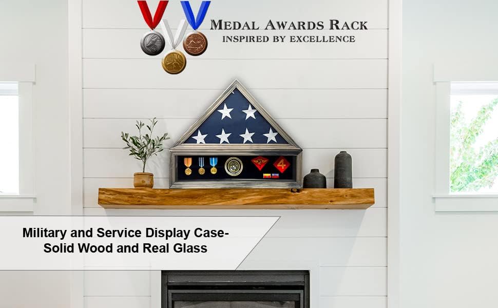 Medalha Rack Rack Military Shadow Box Exibir para a bandeira do enterro fúnebre para os veteranos americanos se encaixa dobrado 5x9.5 'bandeira, medalhas, pinos, remendos. Quadro de pinheiro de vidro real e Nova Zelândia.