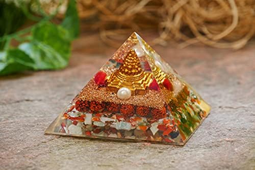 Shri Yantra pirâmide para riqueza e prosperidade, cura removendo negatividade de energia positiva vaastu e feng shui pedra por Índia