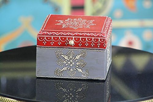 Caixa decorativa de madeira quadrada pintada à mão em vermelho escuro e cinza