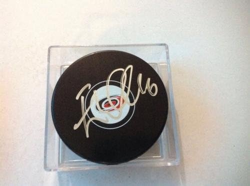 Elias Lindholm assinou a Carolina Hurricanes Hockey Puck PSA DNA CoA autografado A - Autografado NHL Pucks